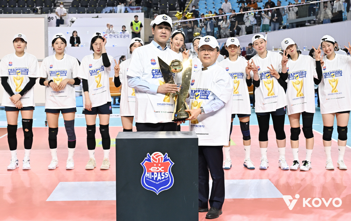 "한세트 정도는 따길 바랐는데" 챔프전 직행 → 타나차 복귀 유력! '여…