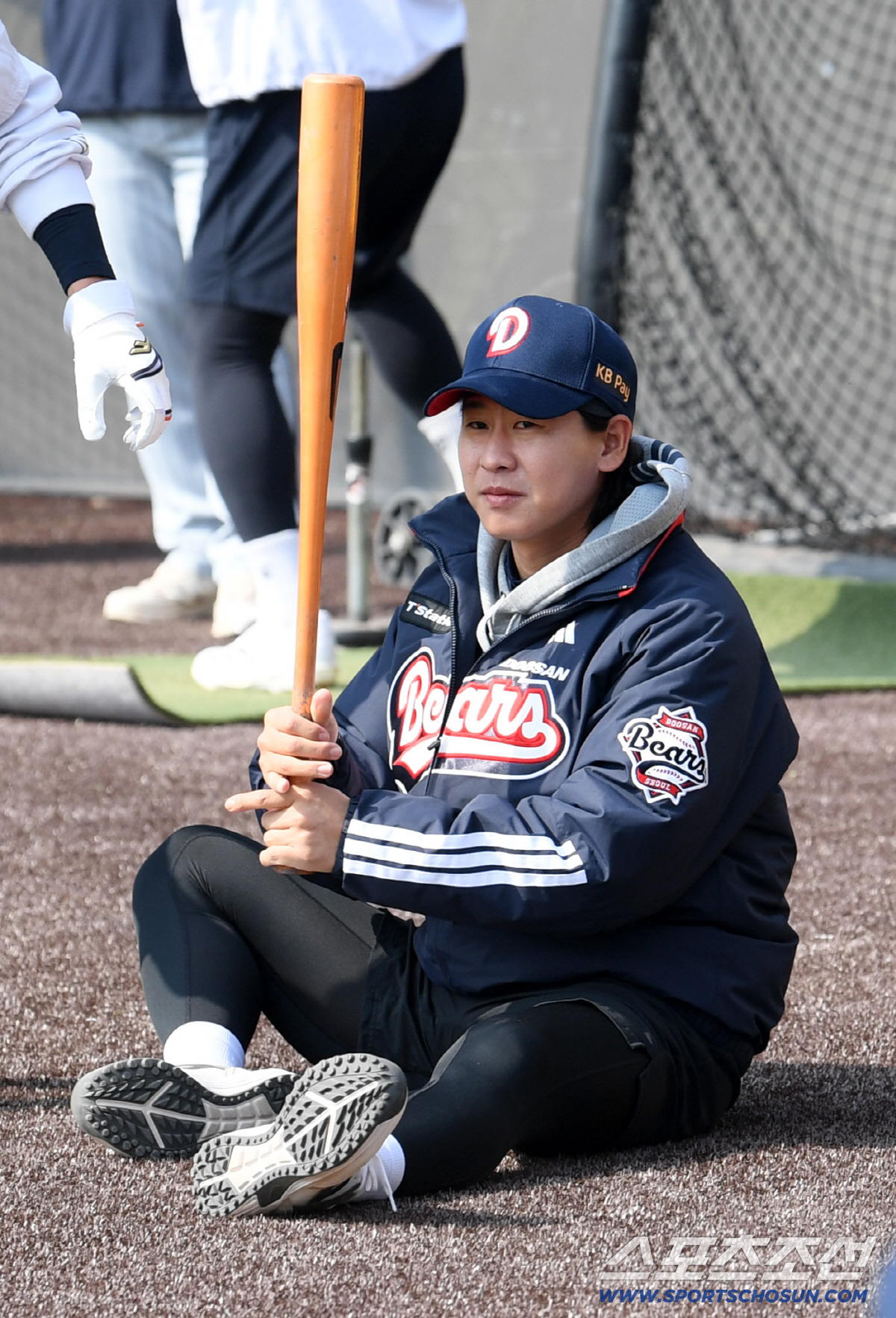 '배트 뺏더니 타격폼 흉내'...심우준 만난 박찬호, 95즈 절친 케미 …