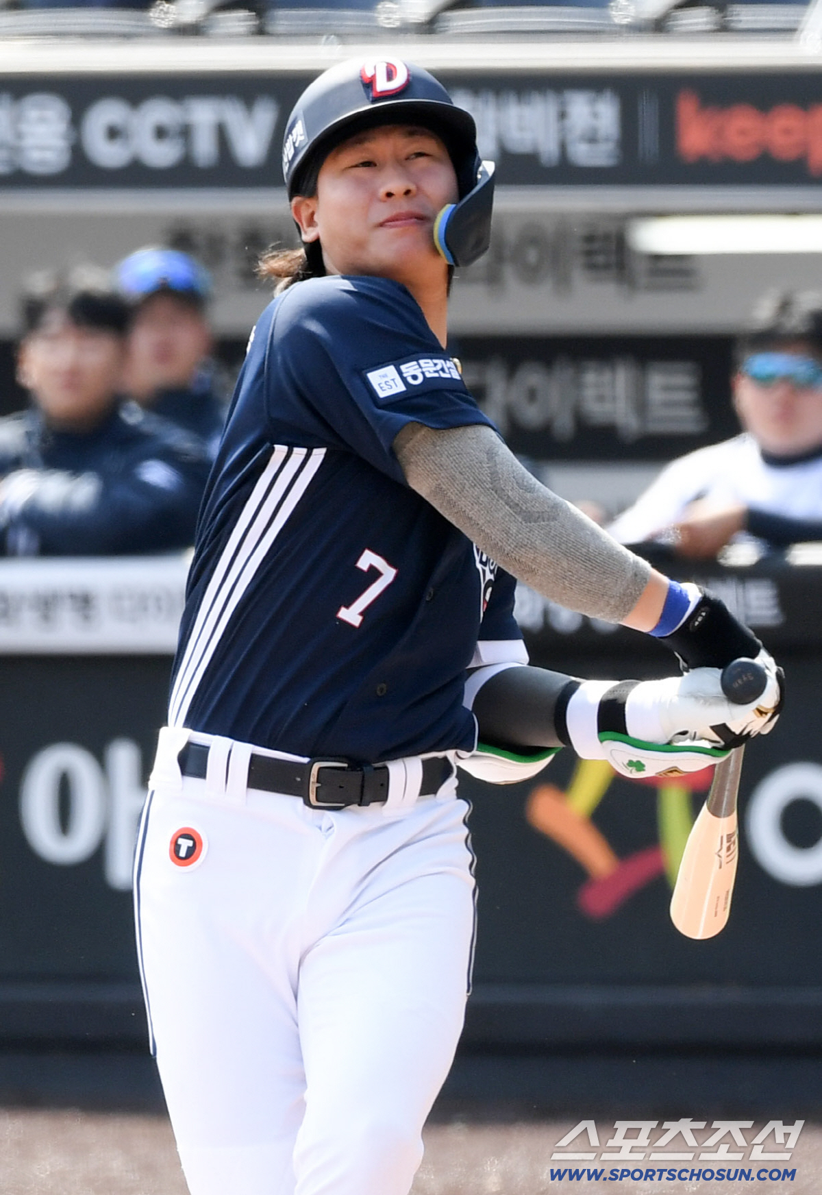 '배트 뺏더니 타격폼 흉내'...심우준 만난 박찬호, 95즈 절친 케미 …