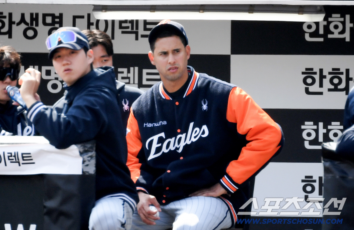 '한화 도와줘요' 美 공습→22시간 생지옥, 조국 우승 응원한다…"아는 …