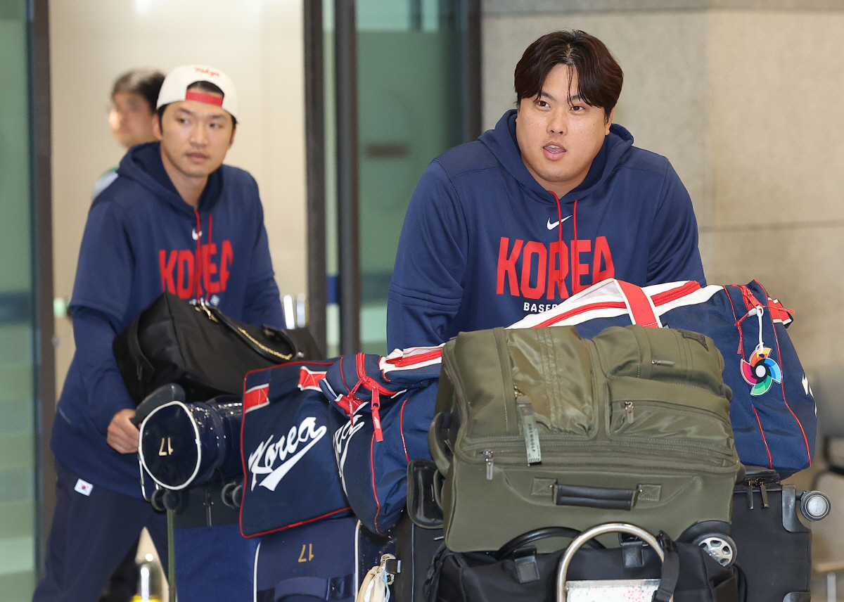 '탈락도 서러운데 전세기 지연' 초유의 사태 왜 일어났나 "명백한 주최측…