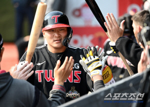 '김현수 대체자 아니랬는데...' 퓨처스 씹어먹고 시범경기 홈런 1위 질주중. 진짜 '잠실 빅보이'되나