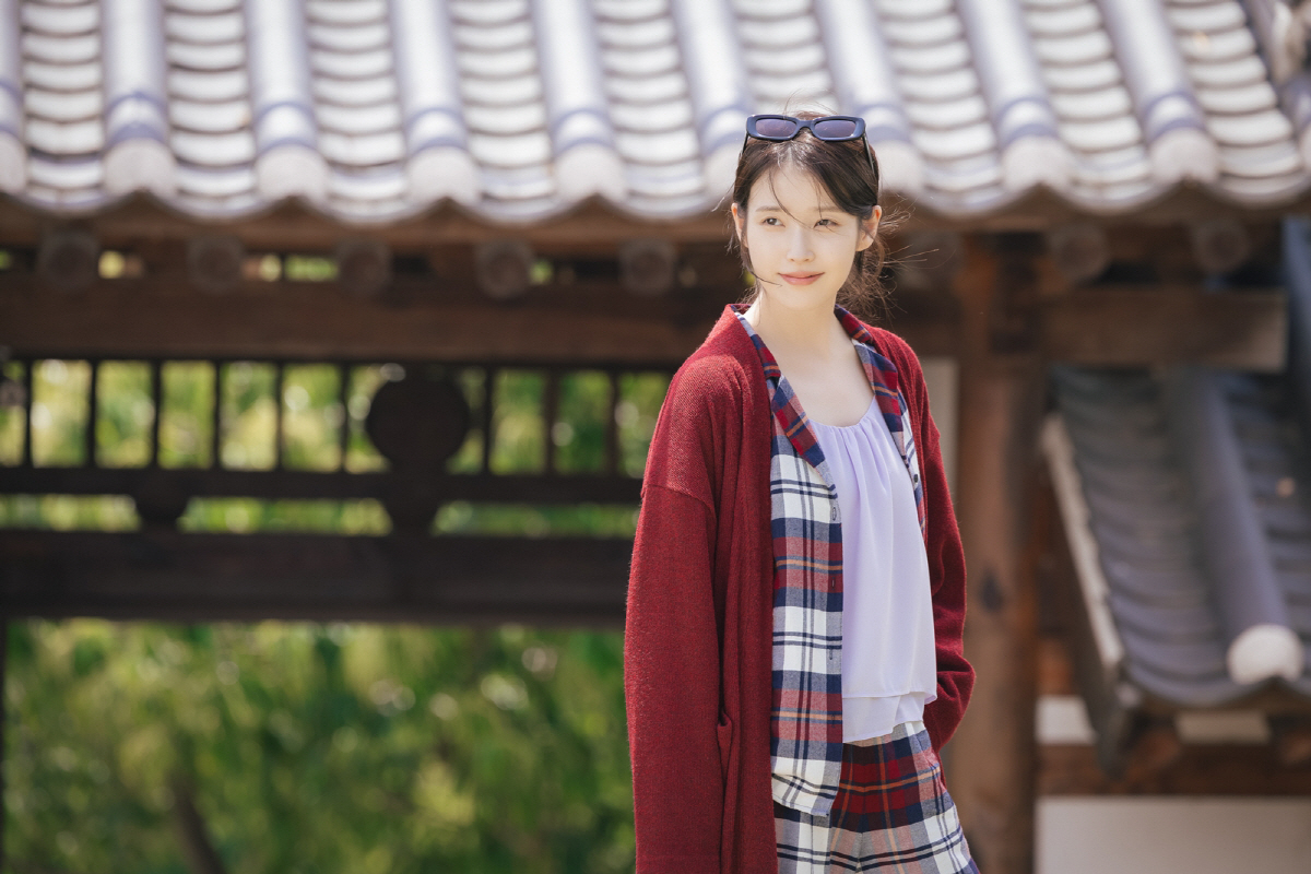 아이유 "♥변우석에 대한 감정 바뀌면 입체적 매력 드러나"('21세기 대…