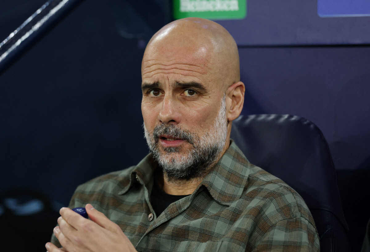 "왜 팔꿈치를 들이대니" 굿바이 맨시티! 실바, 20분 만에 생애 첫 불…