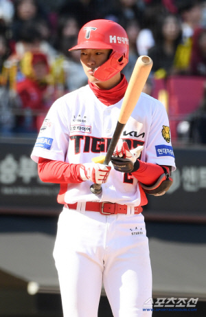 '와 타격 3위' 손톱 염증도 못 막았다, KIA 1라운더 미쳤다…수비는 80억급, 드디어 터지나