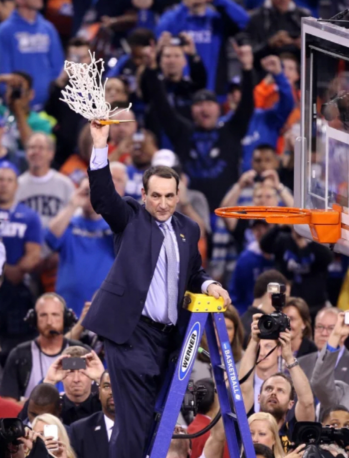 마이클 조던이 왜 최고냐고? 드림팀만 3차례 맡은 코치 K의 단호한 답변 "그는 킬러야. 코트 위의 살인자야"