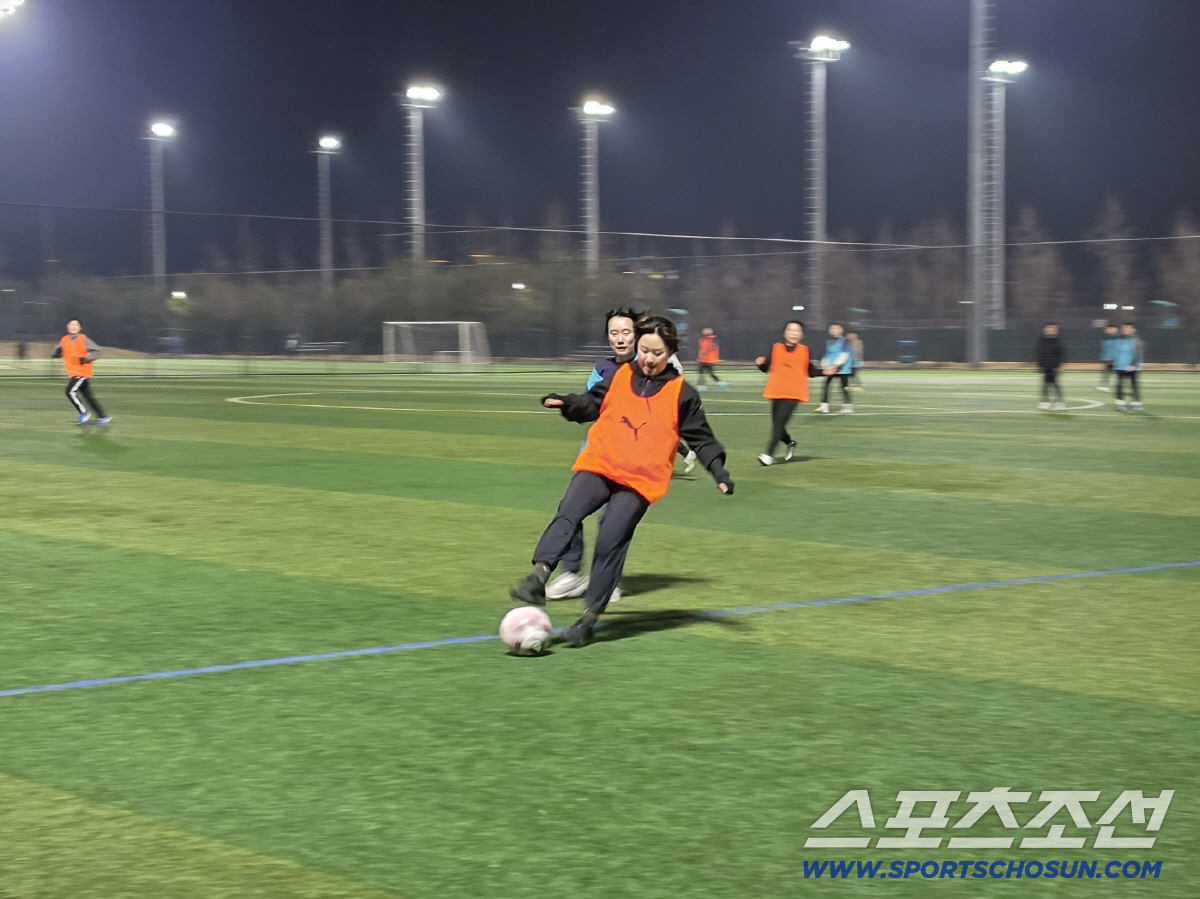 한국스포츠레저(주) 스포츠토토여자축구단, '세종시 여자축구교실' 성인부 …