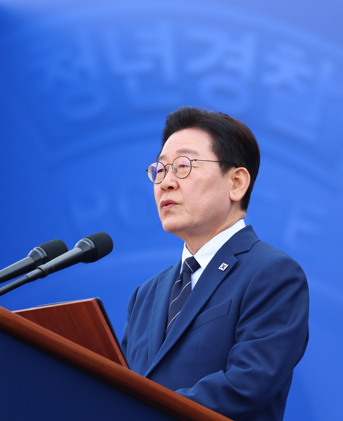 李 대통령, BTS 광화문 공연에 공식입장 