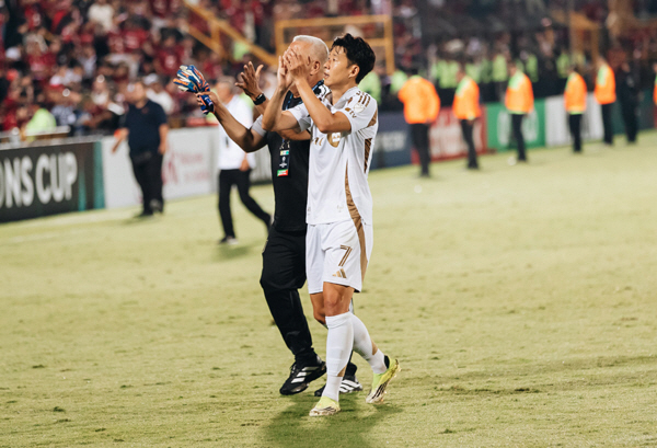 "손흥민 그렇게 쓰는거 아닌데" 이게 공격수 히트맵이야, 공미 히트맵이야…