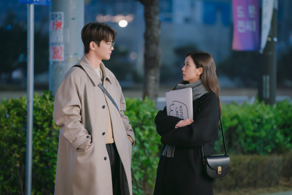 지수 연기력 언급無..'월간남친' 감독 "서인국 1인 2역, 미묘한 감정…