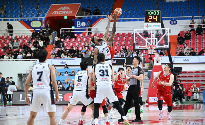 '발목 잡힐라' 막판 순위경쟁의 돌발변수 '고춧가루 주의보'…하위팀 반란에 순위경쟁 요동 현실화되나