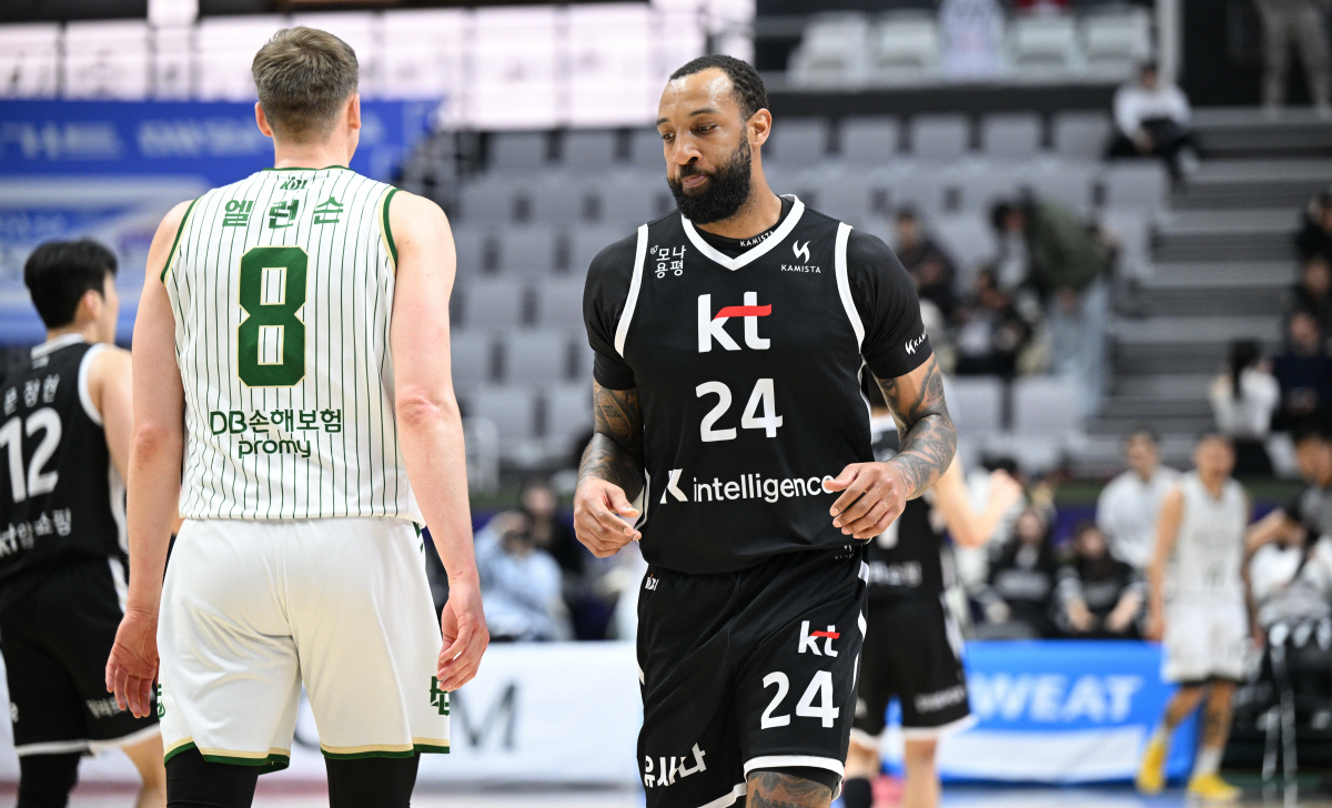 '6강 어쩌나' KT, DB에 재역전패 3연패 수렁…6강과 2게임으로 벌…