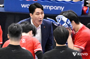 '봄배구 무산' 권영민 감독 첫 마디 