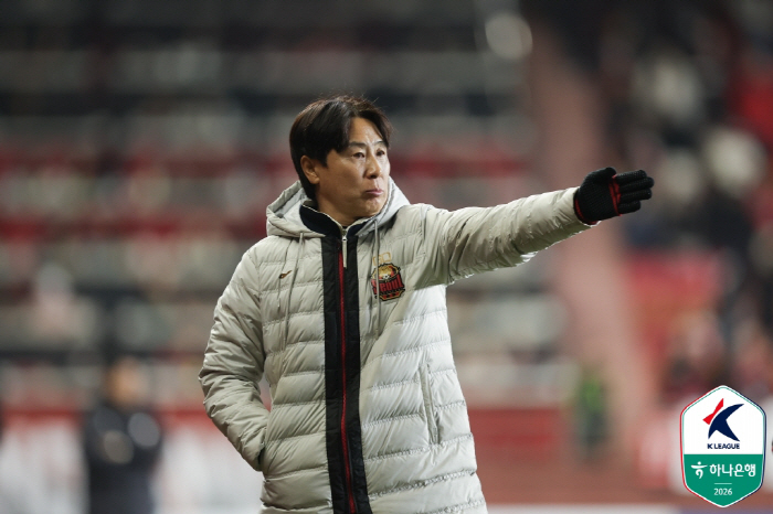 19년 만의 개막 3연승, 김기동 감독의 바람은 '계속 오늘만 같길'..…