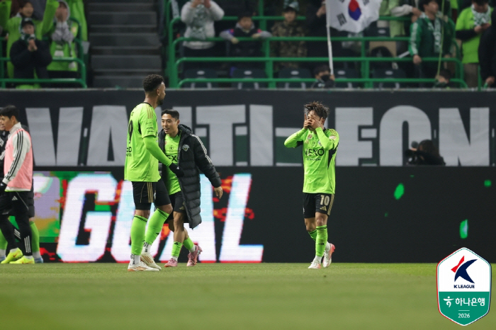 '이승우 환상적인 돌파→모따 결승골' 전북 현대, 패무무→4경기 만에 안…