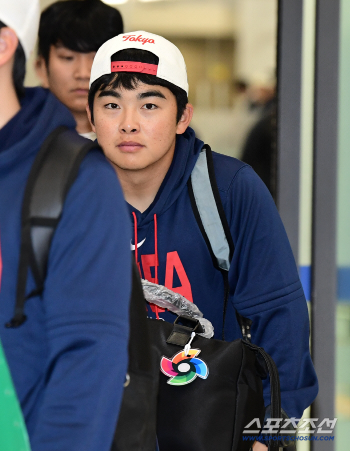 '숨만 쉬어도 성장하는 대회' 신민재-문현빈은 심지어 주전만큼 빛난 조연. 엄청난 레벨업 확실시 → '다음 대표팀'이 더 기대되는 이유