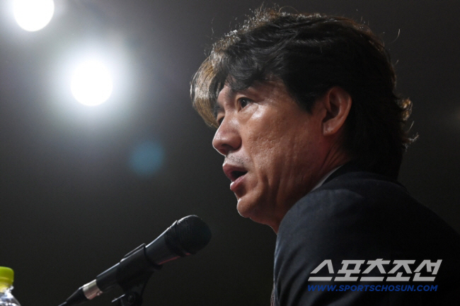 [단독인터뷰]손흥민-김민재-이강인, '삼대장'도 믿고 보는 '우리 감독님…