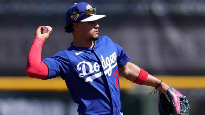 "정후야 나도 개막전 나간다", 다저스 2루수 깔끔하게 정리...김혜성 …