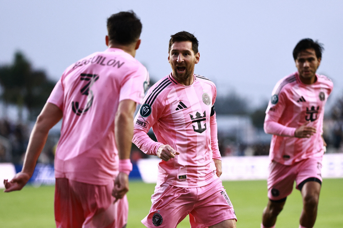 [속보]'GOAT' 메시 개인 통산 900호골 작렬, 손흥민의 옛 동료 …