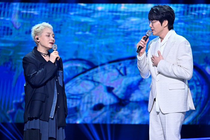 "성대다쳐 활동 중단했던" 이소라, 6년만에 방송활동 포문은 '성시경의 고막남친'…첫 게스트 출연