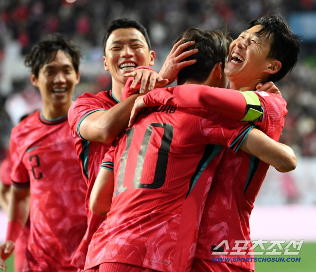 "홍명보호, 亞 1위 탈환 보인다" 韓 22위→日 19위, FIFA 랭킹…