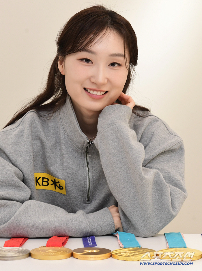 "순탄하지 않았지만 '멋진 여정'" 올림픽 이젠 안녕...'여제' 최민정, 밀라노를 가득 채운 눈물은 "후련함"