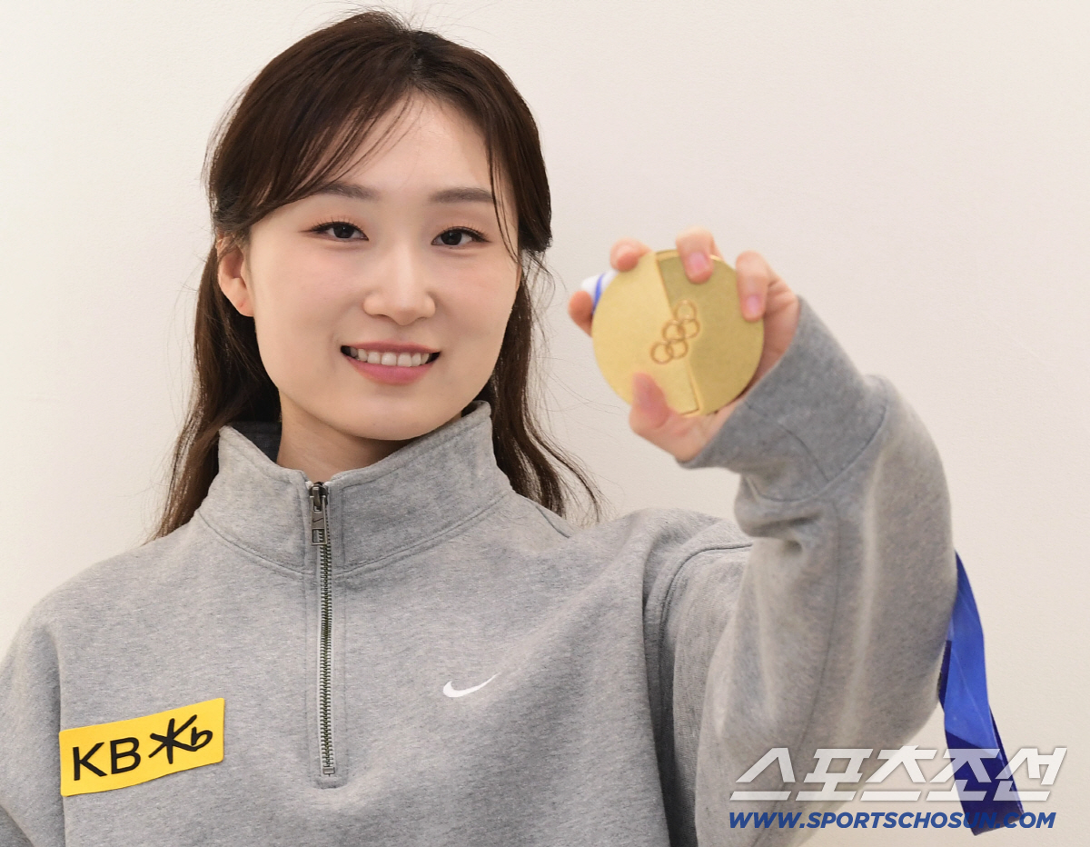 "순탄하지 않았지만 '멋진 여정'" 올림픽 이젠 안녕...'여제' 최민정…