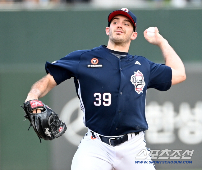'봄의 롯데' 와 이리 무섭노...33이닝 5실점 천적, 2이닝 7실점으…