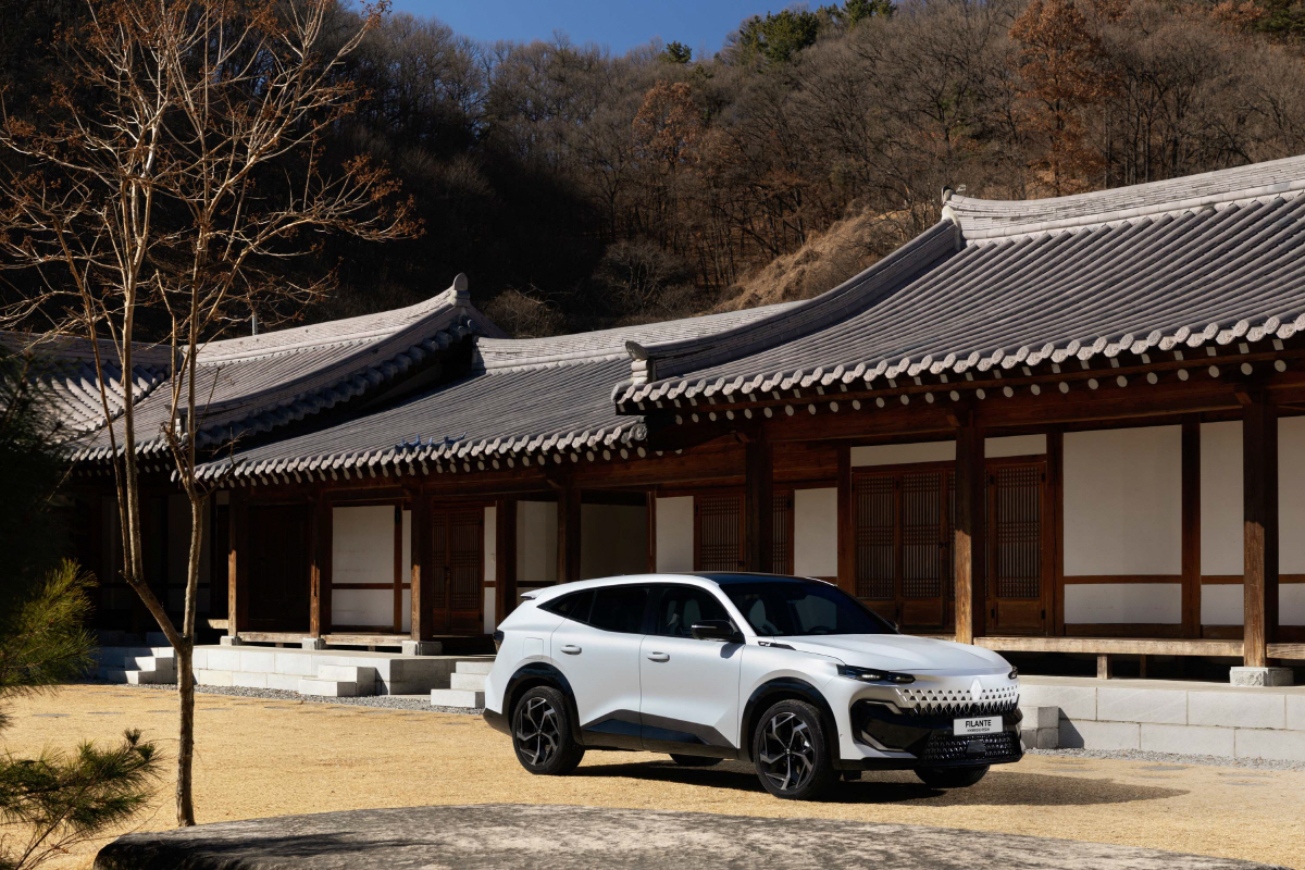 야구 경기마다 나오는 그 차, 르노 '필랑트'