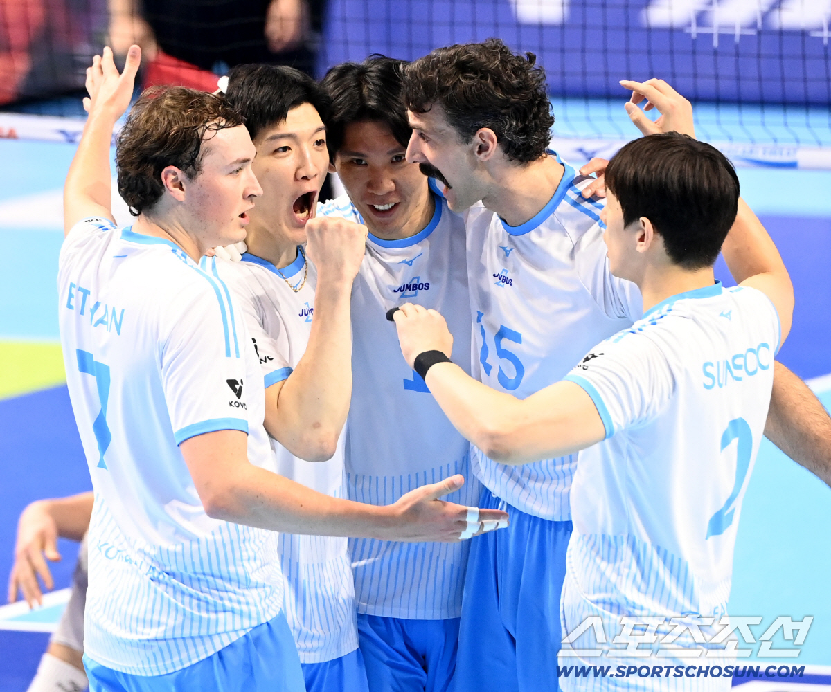 [공식발표] '와 외국인 교체 초강수' 2m4 쿠바 국대 영입…대한항공,…