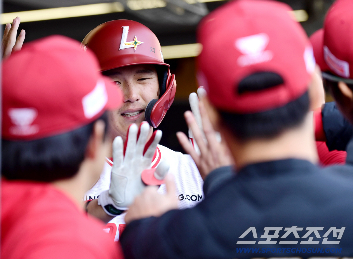 '24시간 걸린 귀국' WBC 좌완 건재 확인 → 홈런 6개 오간 대포공…