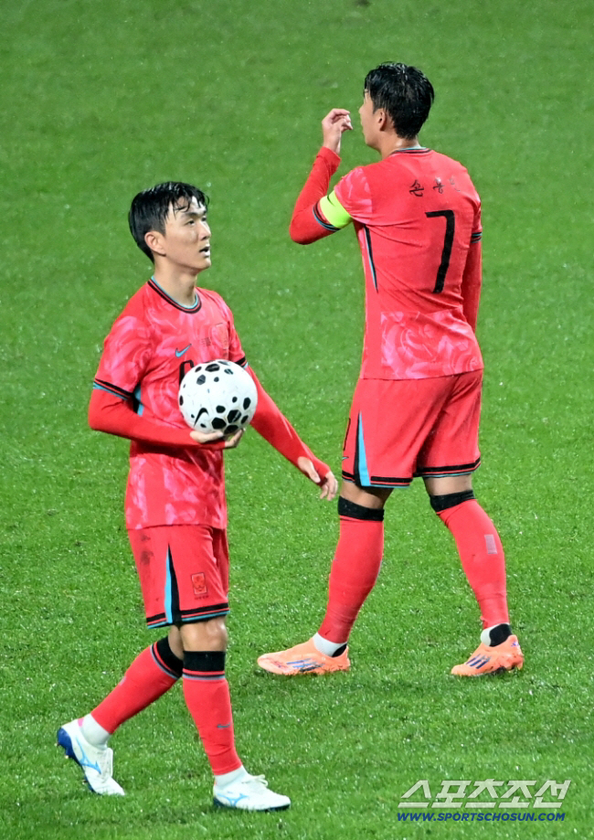 "최악은 피했다" 홍명보호 핵심 황인범, 발목 인대 부상 진단 '월드컵 …