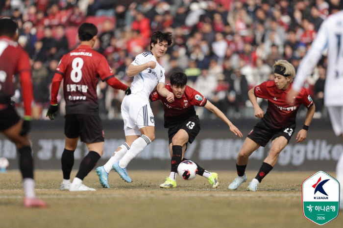 [공식발표]'이물질 투척'→'상대 선수 비방' 부천FC, 한국프로연맹 상…