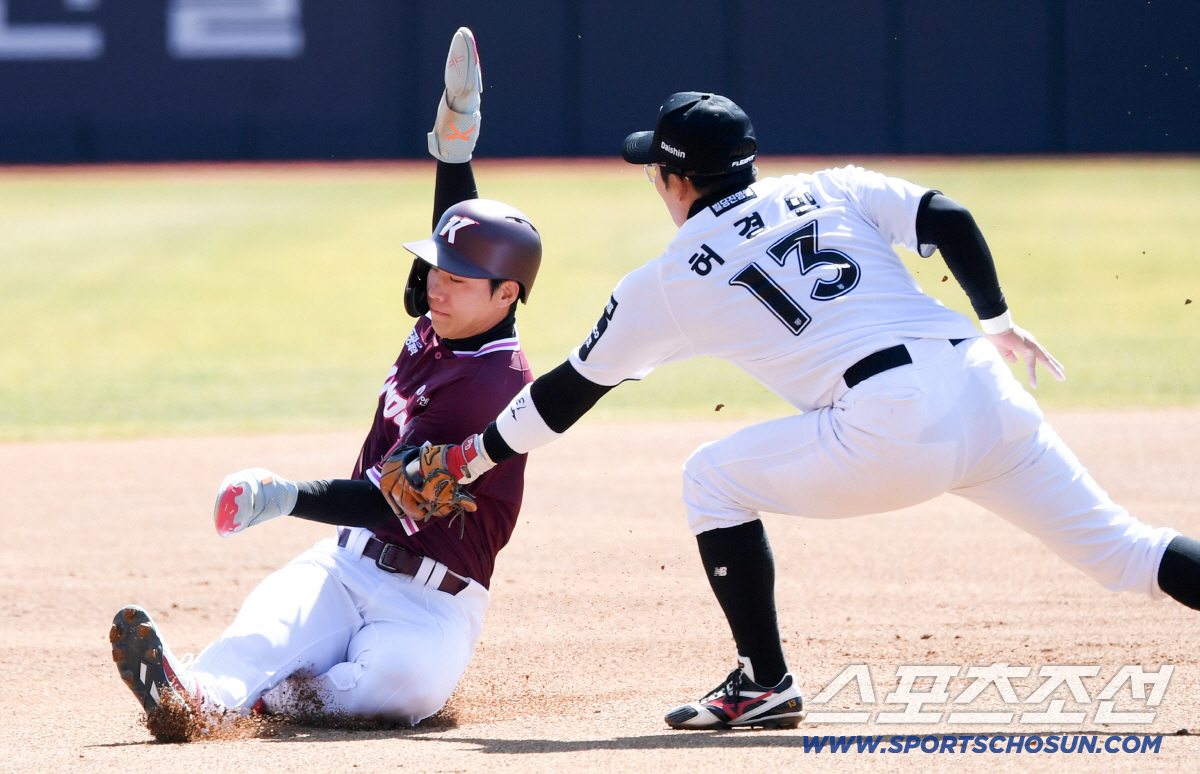'진짜 괴물이네' 복귀전 보살→130m 장외포, 폭발한 안현민 감탄한 이…
