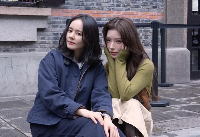 한가인, "팔로워만 100만" 中왕홍과 깜짝 만남에 '급' 의기소침 "난 7.5만→요즘 태어났으면 난 연예인 못했을 듯"(자유부인)