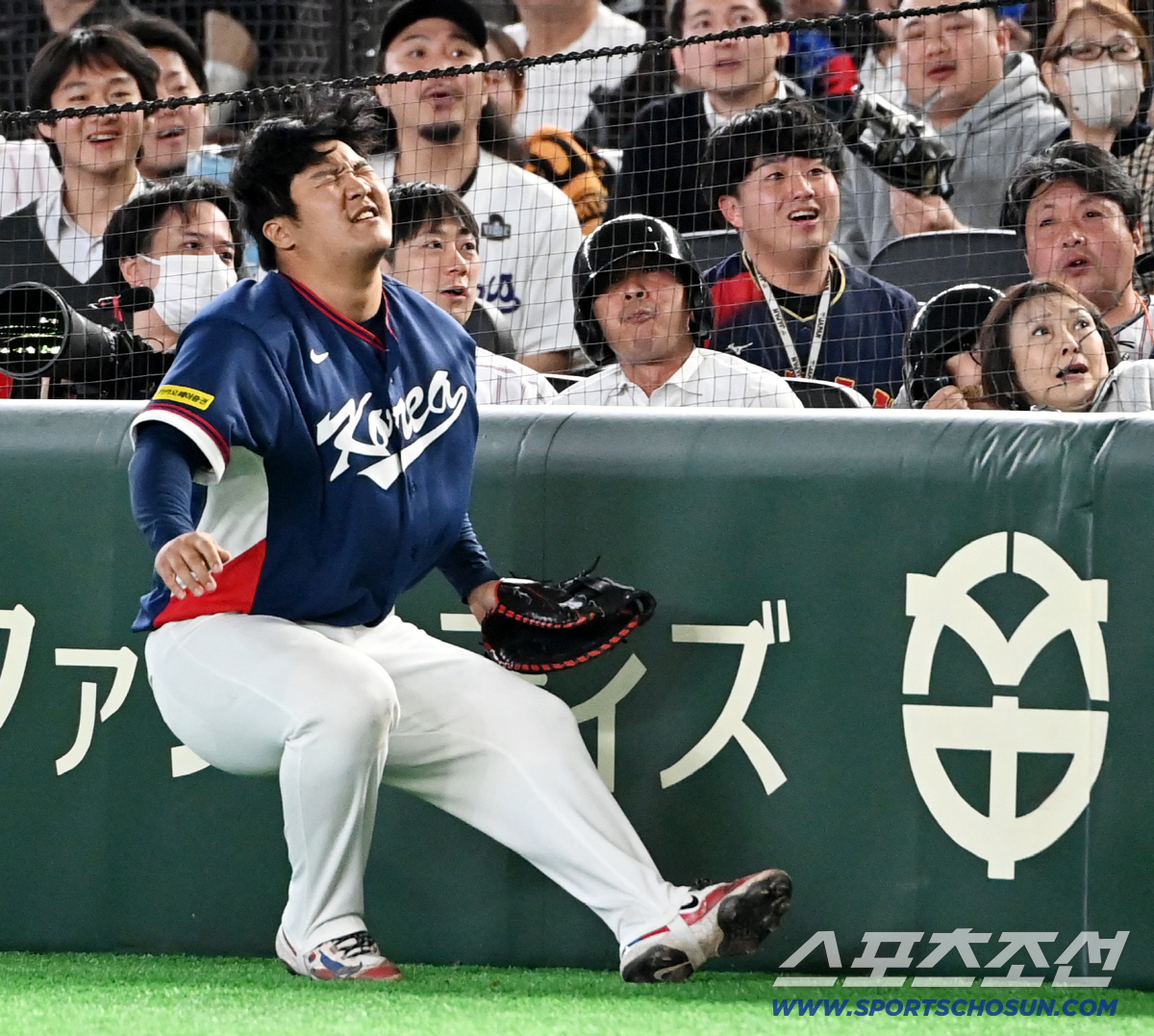 '눈치 살피다 튀는' 제2의 스쿠벌 그래도 나온다, 세계화 부르짖는 WB…