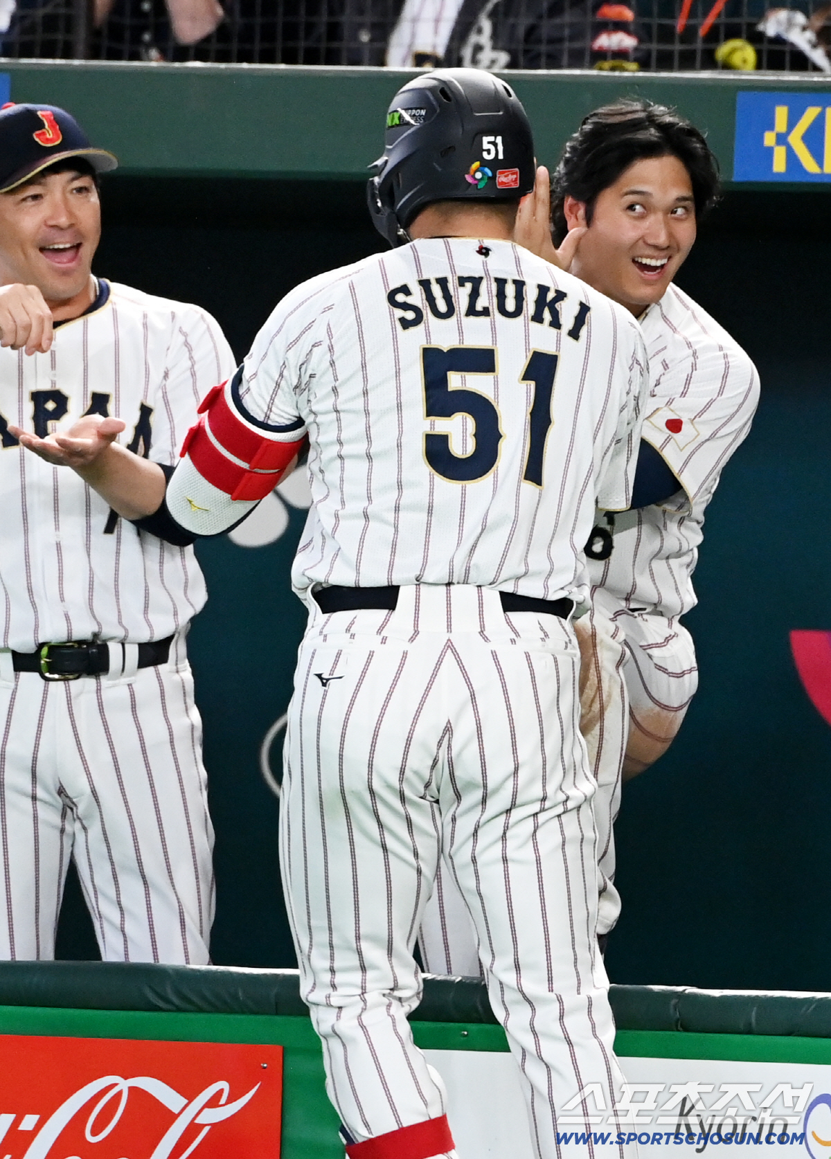 '눈치 살피다 튀는' 제2의 스쿠벌 그래도 나온다, 세계화 부르짖는 WB…