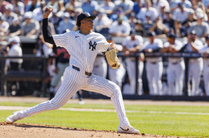 콜-프리드 선배들에 눈도장 찍은 2m1 거구, 166㎞ 캠프 강타한 양키스 유망주 마이너행, 왜?