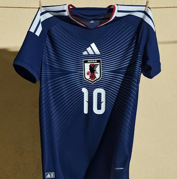 [오피셜]"홍명보호 '몸빼 바지'와 다르네" 日 월드컵 원정유니폼 공개,…