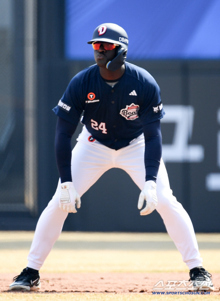 '봄의 롯데' 드디어 졌다...카메론 2G 연속 홈런포, 두산이 무패 행진 제동 