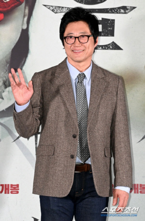 박신양, 허리 다쳐 긴급수술→결국 활동 중단...화가로 컴백 