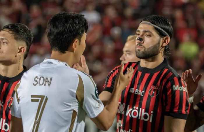 "韓 축구 '충격' 위기였는데" SON 이런 대인배 또 없다…손흥민 아찔…