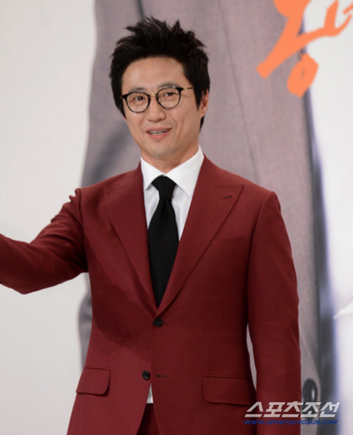 '13년차 화가' 박신양, 직접 그림 그렸다...'런닝맨'서 공개한 범접불가 실력