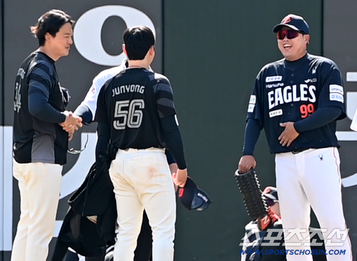 괴물 찾아온 김원중과 최준용, 다정하게 맞아준 류현진, '선배님 안녕하십…