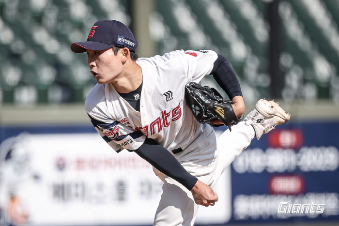 "롯데 올해 한번 기대해주세요" 예뻐 죽겠네, 감독 눈에서 꿀이 떨어진다…