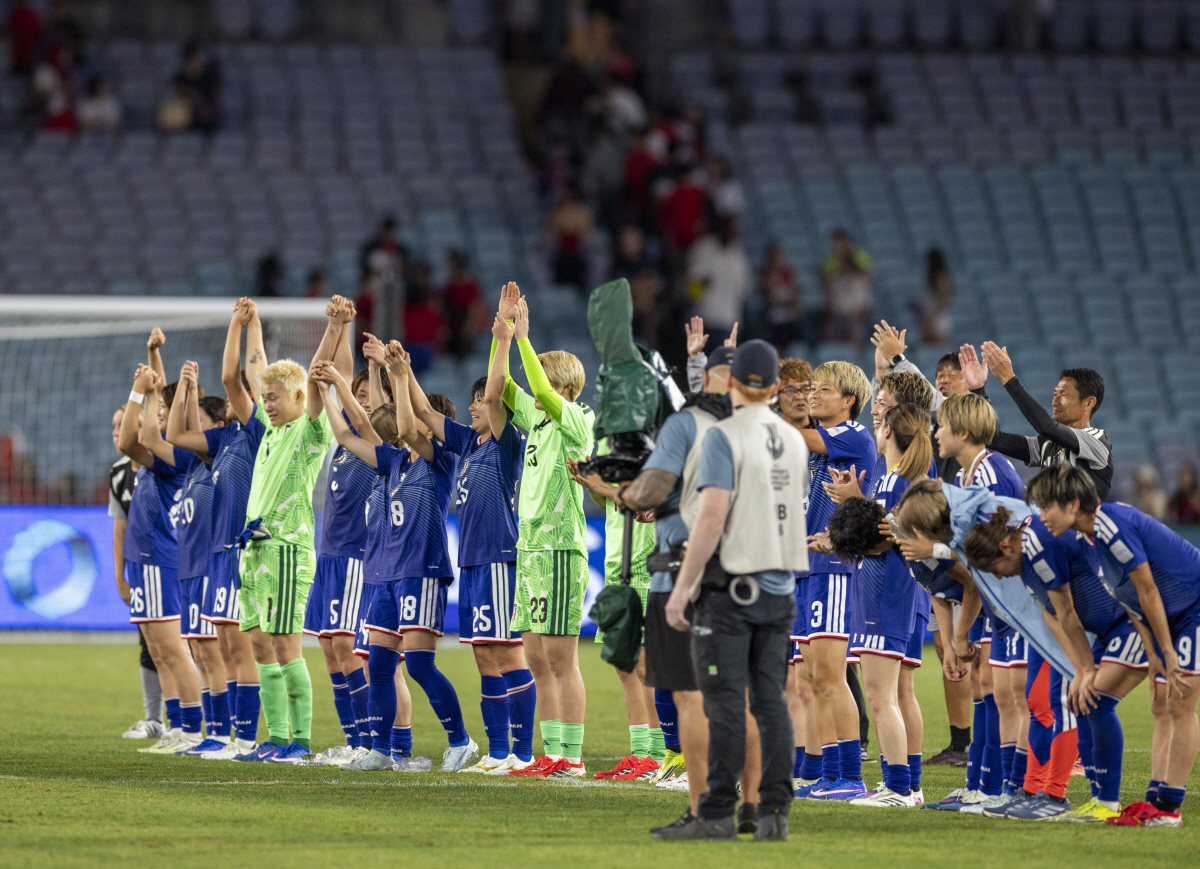 "초대박!" 日, 대한민국 잡고 환호…4강 한일전 승리→FIFA랭킹 '임…