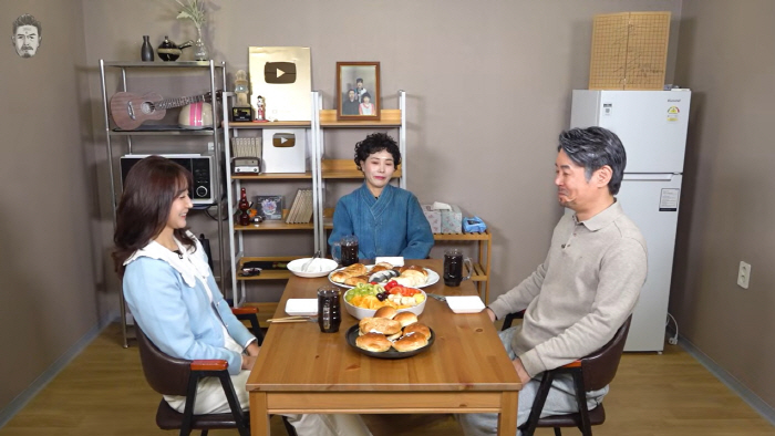 김대희, 승무원 출신 6세 연하 ♥아내 공개.."스물 여섯에 결혼했다"(꼰대희)