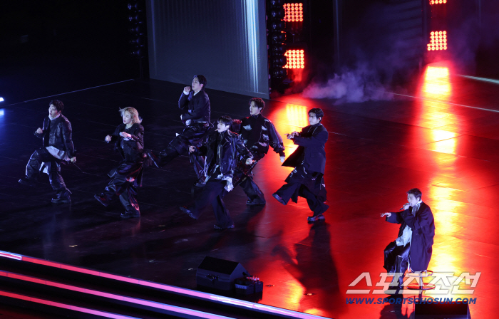 BTS RM, 10만 모인 광화문 공연에 공식 사과 “불편 참아준 시민·상인께 죄송, 배려 잊지 않겠다” [전문]