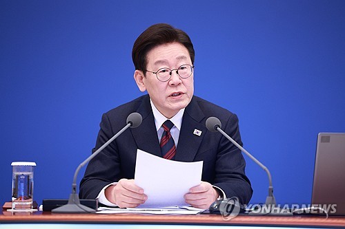 李대통령, 부동산 정책 논의서 '다주택 공직자' 배제 지시