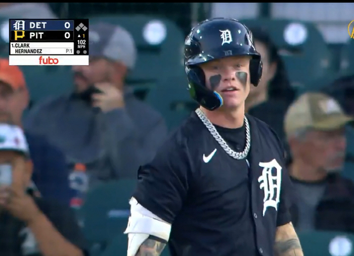 "미친, 이게 뭐야?" 타자가 욕했다. 164km 던지는 괴물 신인 투수 등장